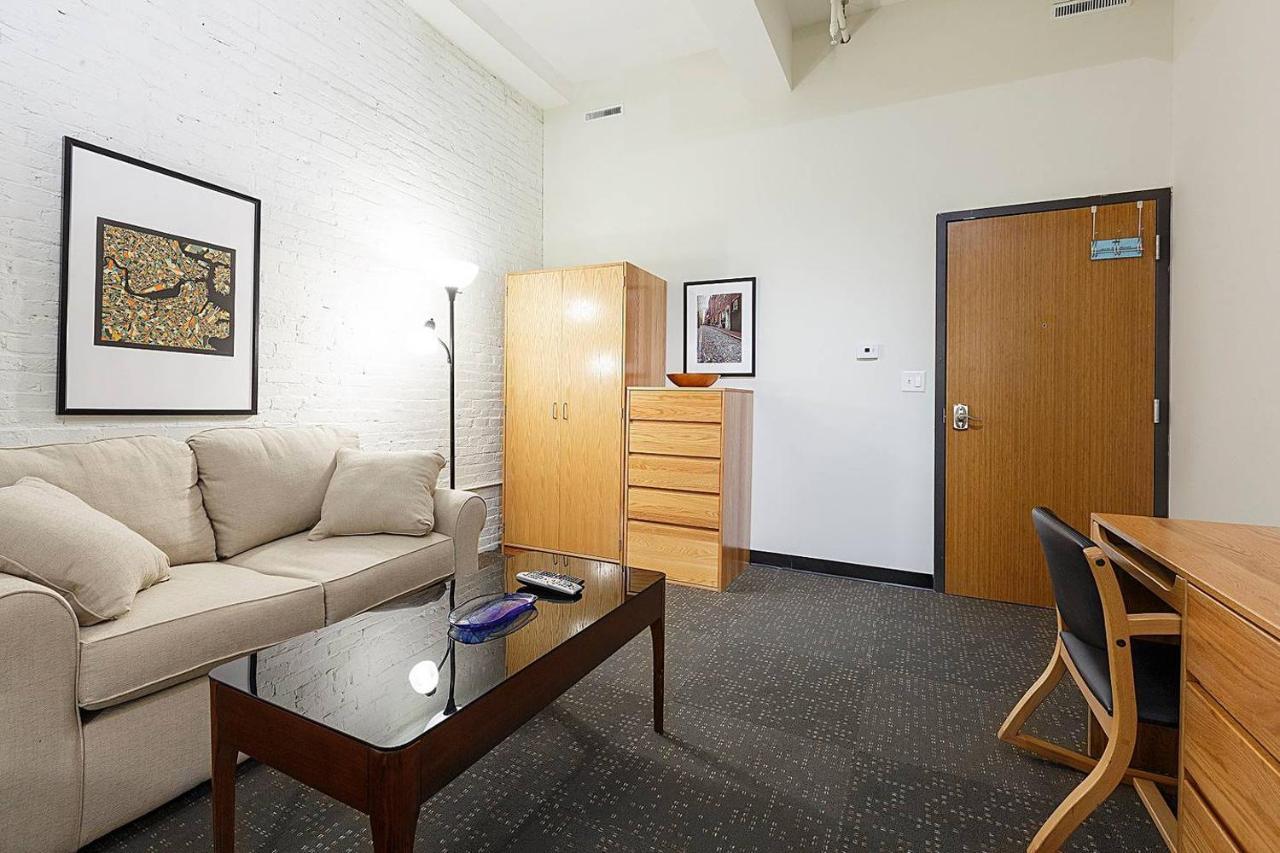 Studio Ready 4 Students & Traveling Professionals! 310 Appartement Boston Buitenkant foto
