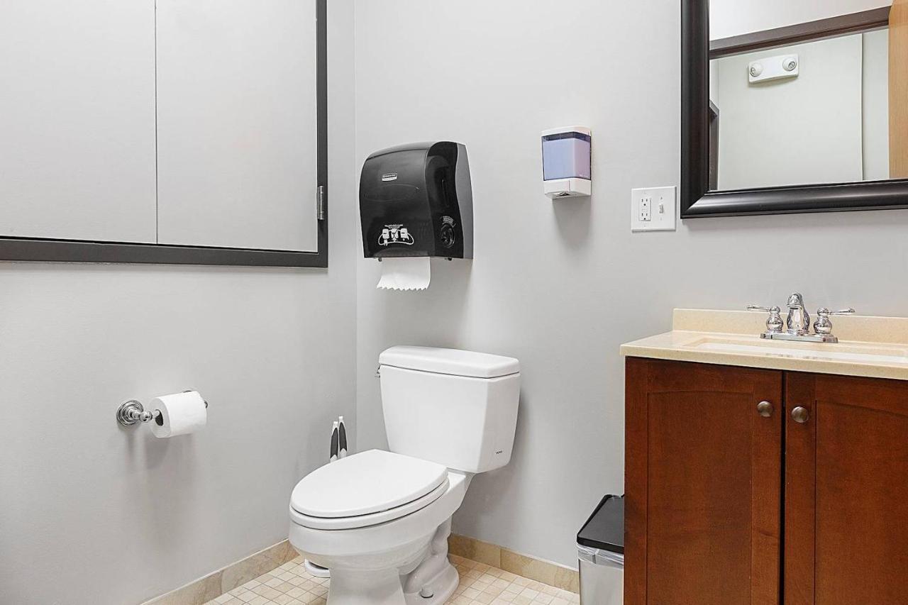 Studio Ready 4 Students & Traveling Professionals! 310 Appartement Boston Buitenkant foto